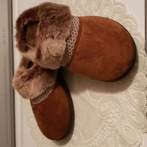 Isatoner Fur Lined Slippers New Without Tags